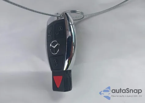 2015 Mercedes-Benz C 300 Luxury 4Matic из США, поврежденный, VIN 55SWF4KB3FU008942